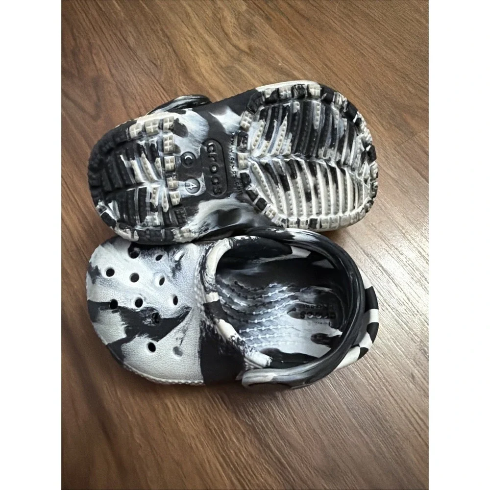 Crocs Baby Toddler Boys Sz 4C Tie Dye Black/white  Slip On Clogs Shoes